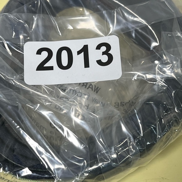 Vineyard Vines Belt Size 42 Lacrosse All Over Print Leather Tab Belt Preppy - Picture 12 of 12